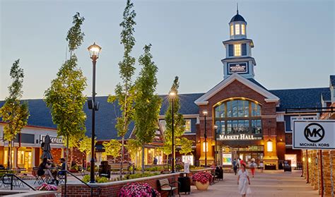 Store Directory for Woodbury Common Premium Outlets®.